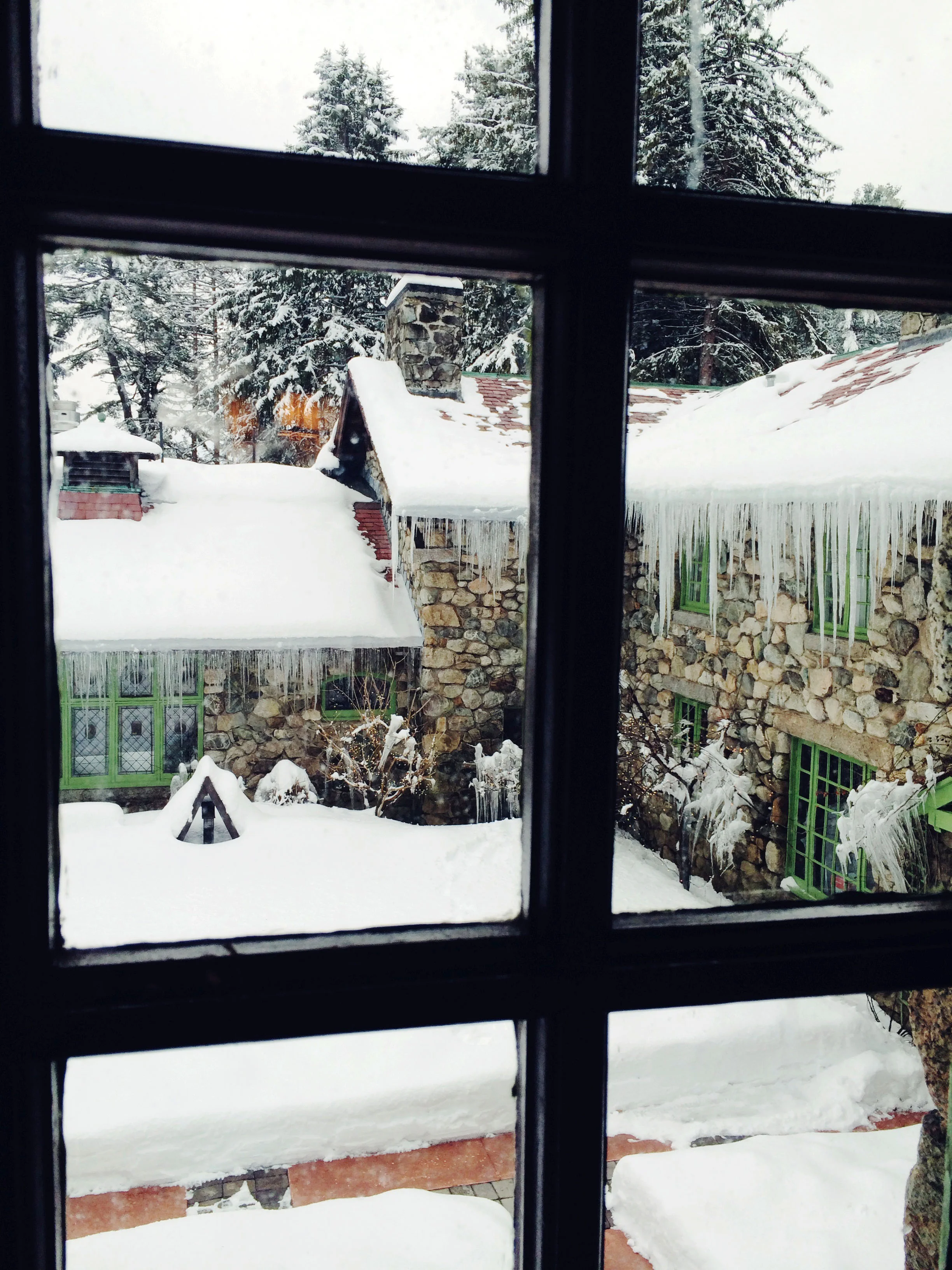 The cozy Willowdale Estate.