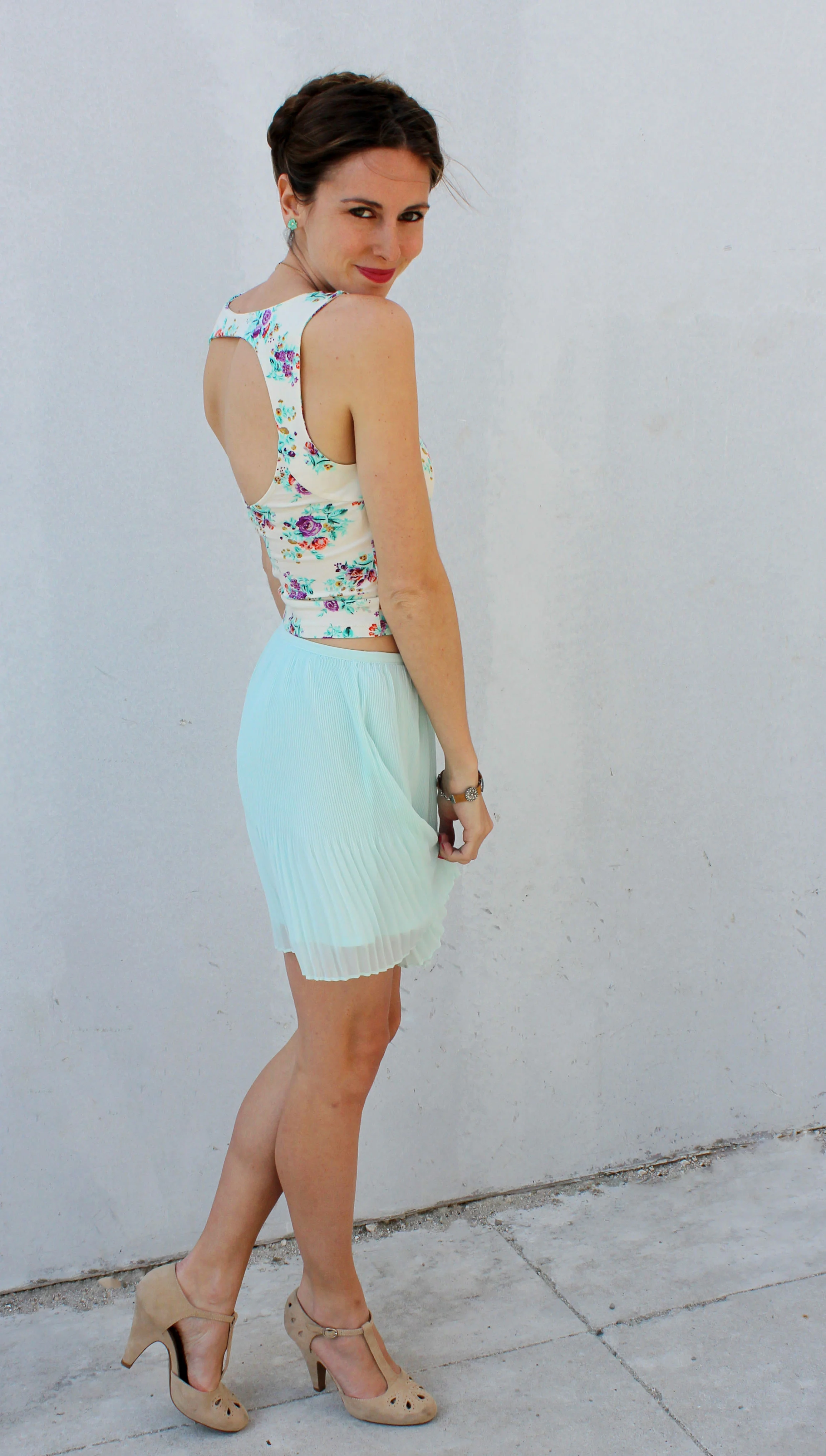 over shoulder full length.jpg