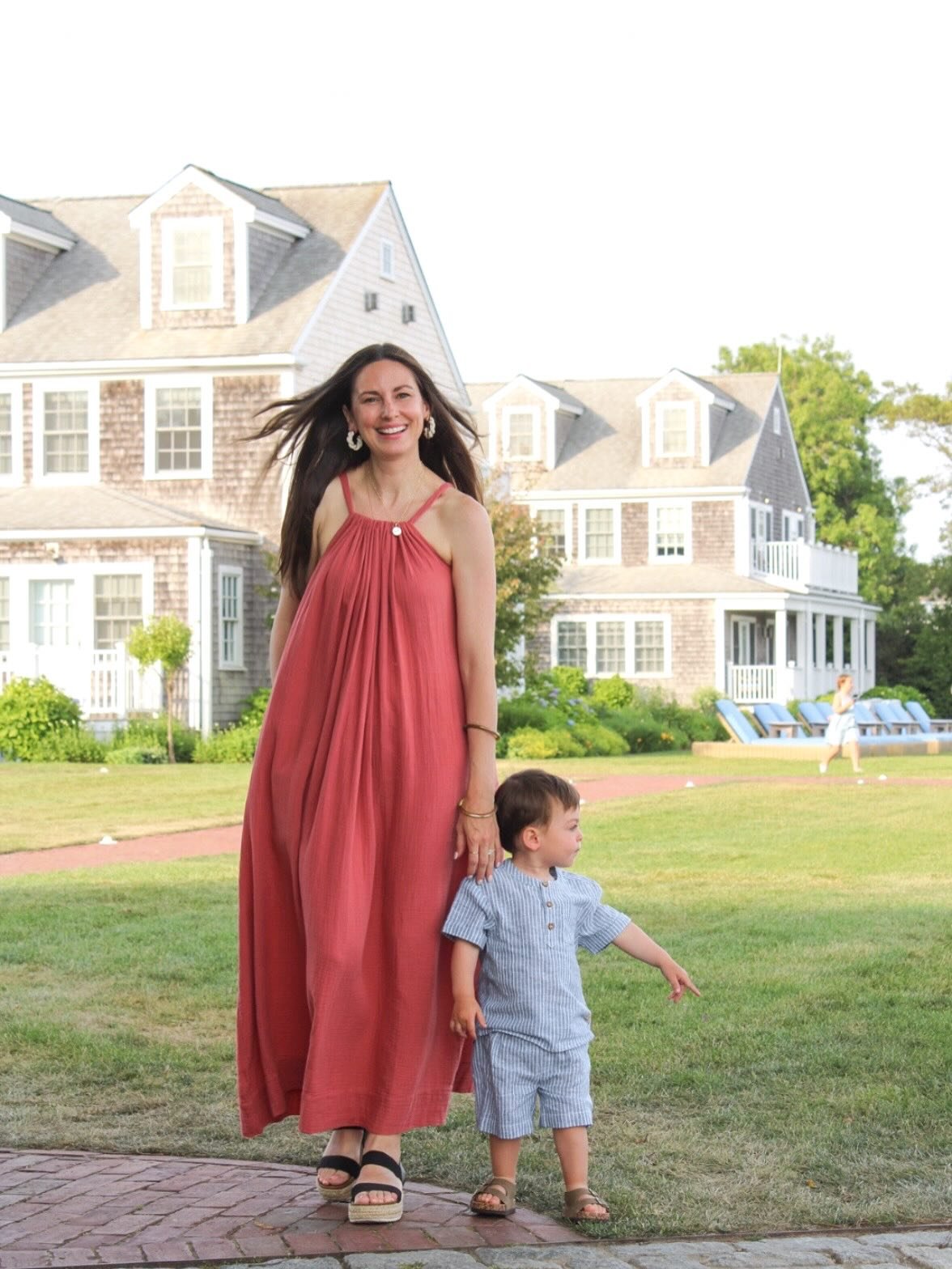@whiteelephantnantucket 🐘 made us feel like relaxed people ;) And Nantucket gave us beach days, sleepy stroller rides, and a camera roll we&rsquo;re still scrolling through. More soon. ☀️🐚 @shopnantucket #ACK  @shopassemble