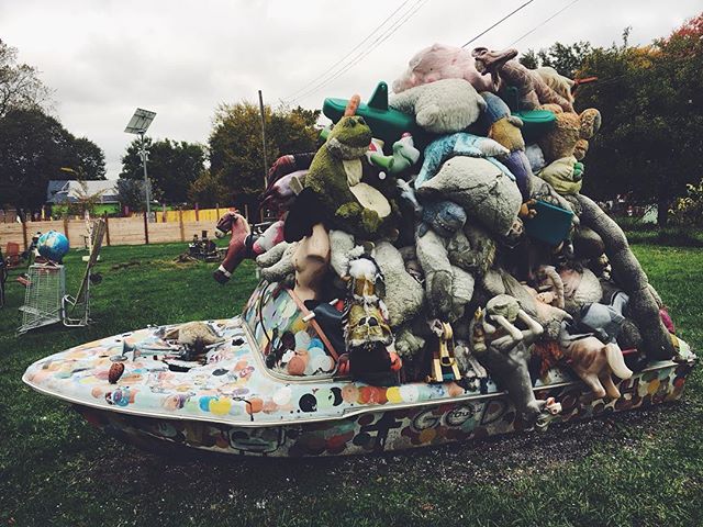 Got to spend the day off in Detroit rawk city. Spending the day at various gift shops and finally at @heidelbergproj ! #tour