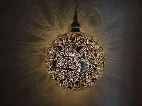 11741-moroccan-lamp-lantern-u909136c3926091d634474447606054970_moroccan_lamp_lanternjpg.jpg