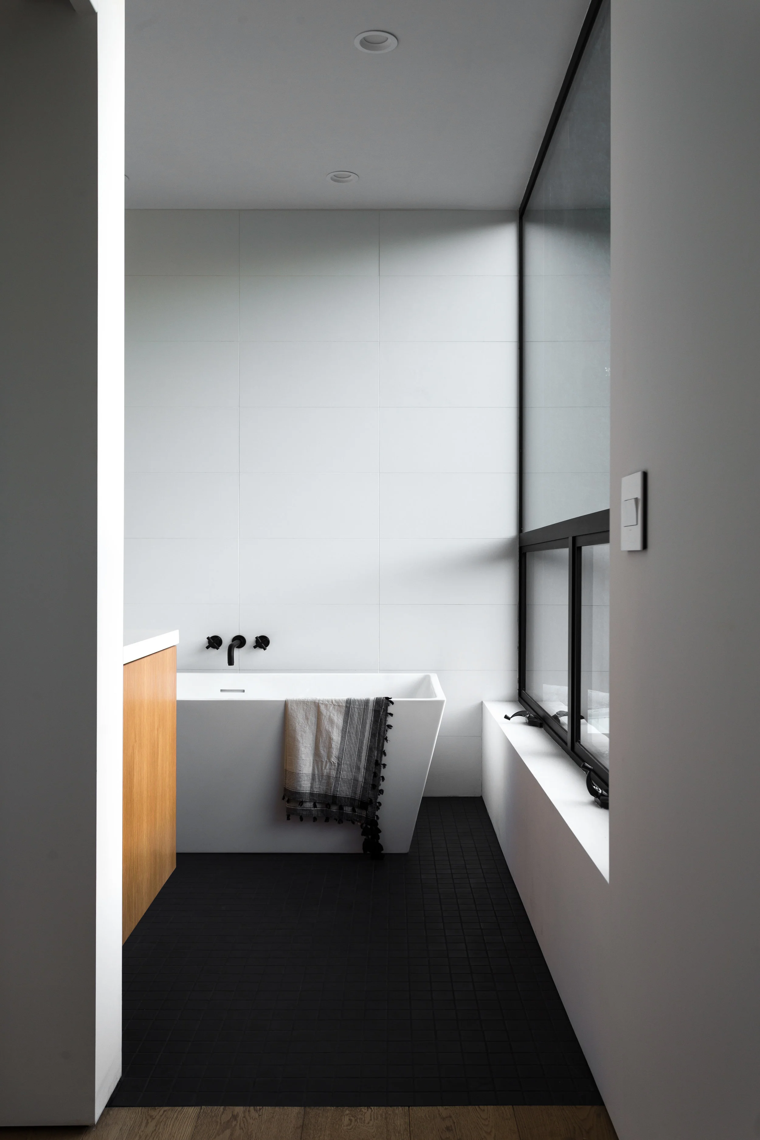 tub virtuallyherestudios.com-1.jpg