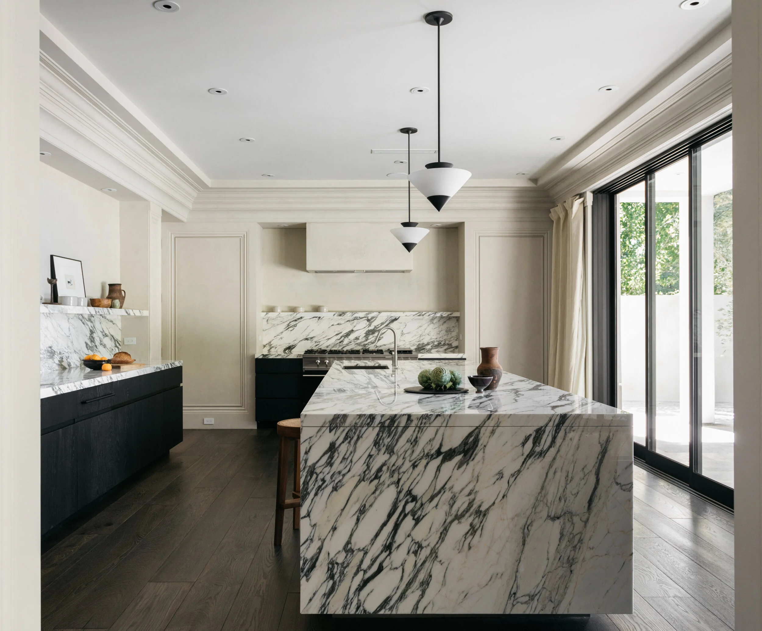 crest - virtuallyherestudios.com-1.jpg