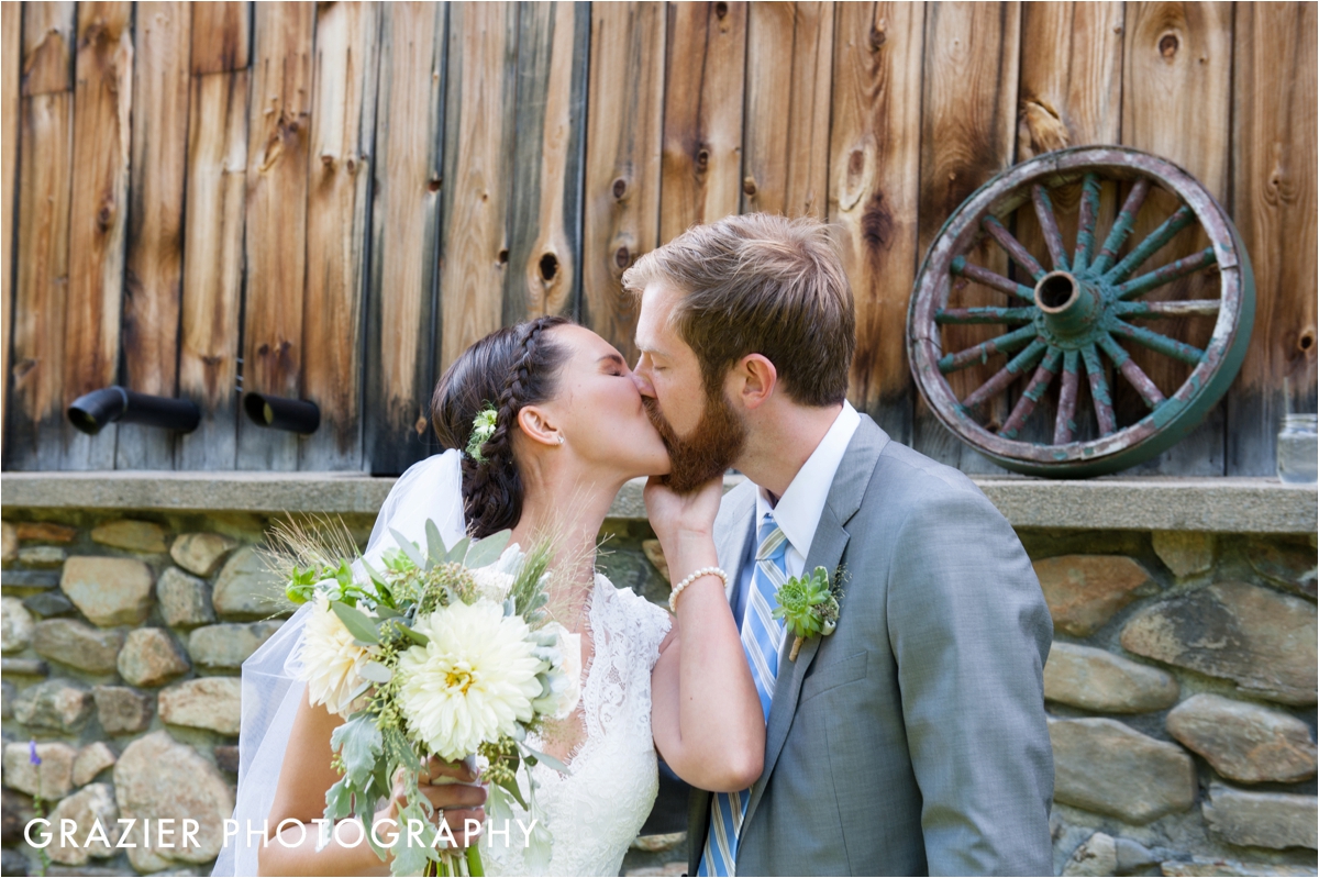 Whitneys-Inn-Jackson-New-Hampshire-Wedding-Grazier-Photography-WEB_0042.jpg