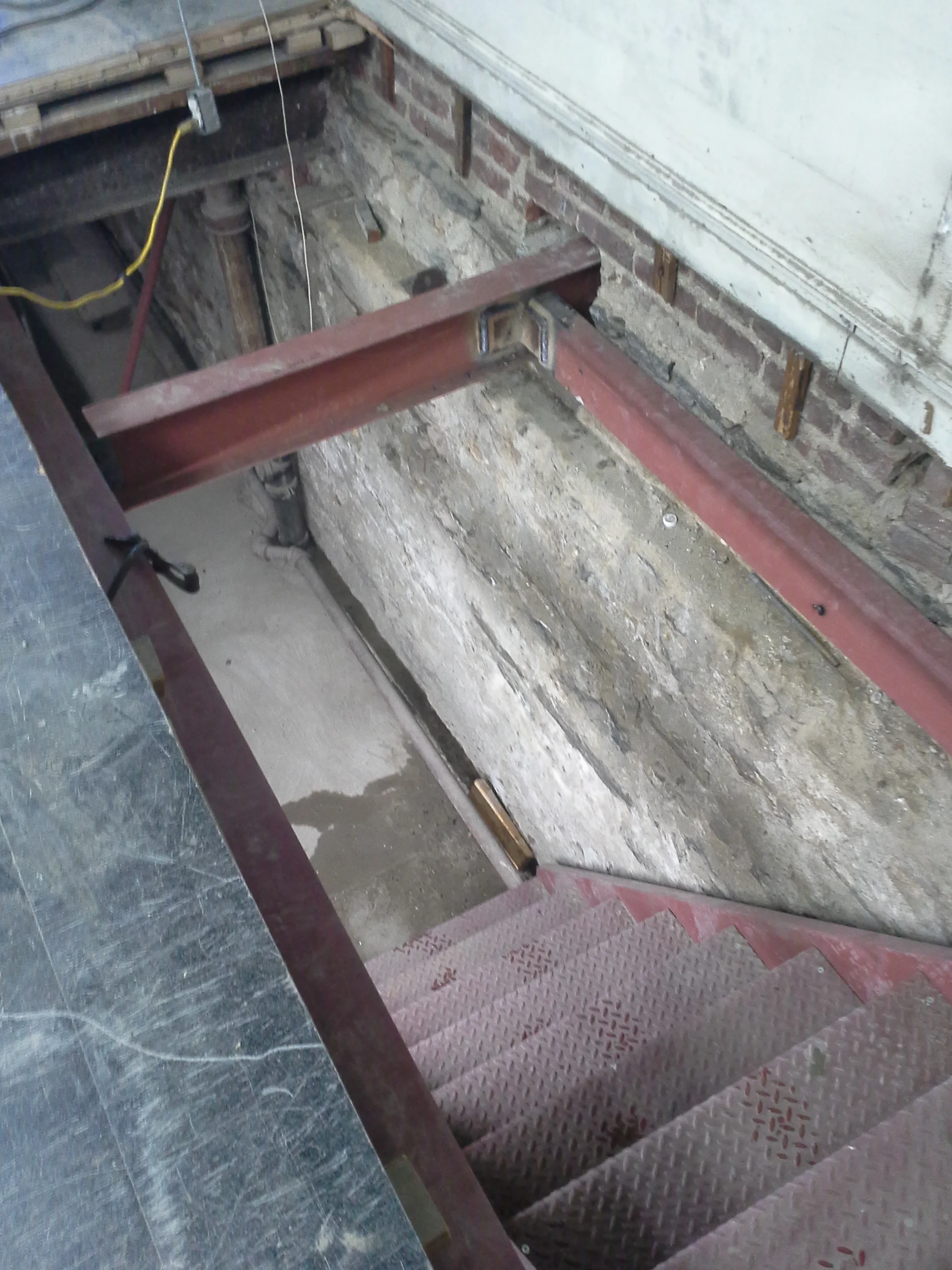 Structural steel I-beam connection