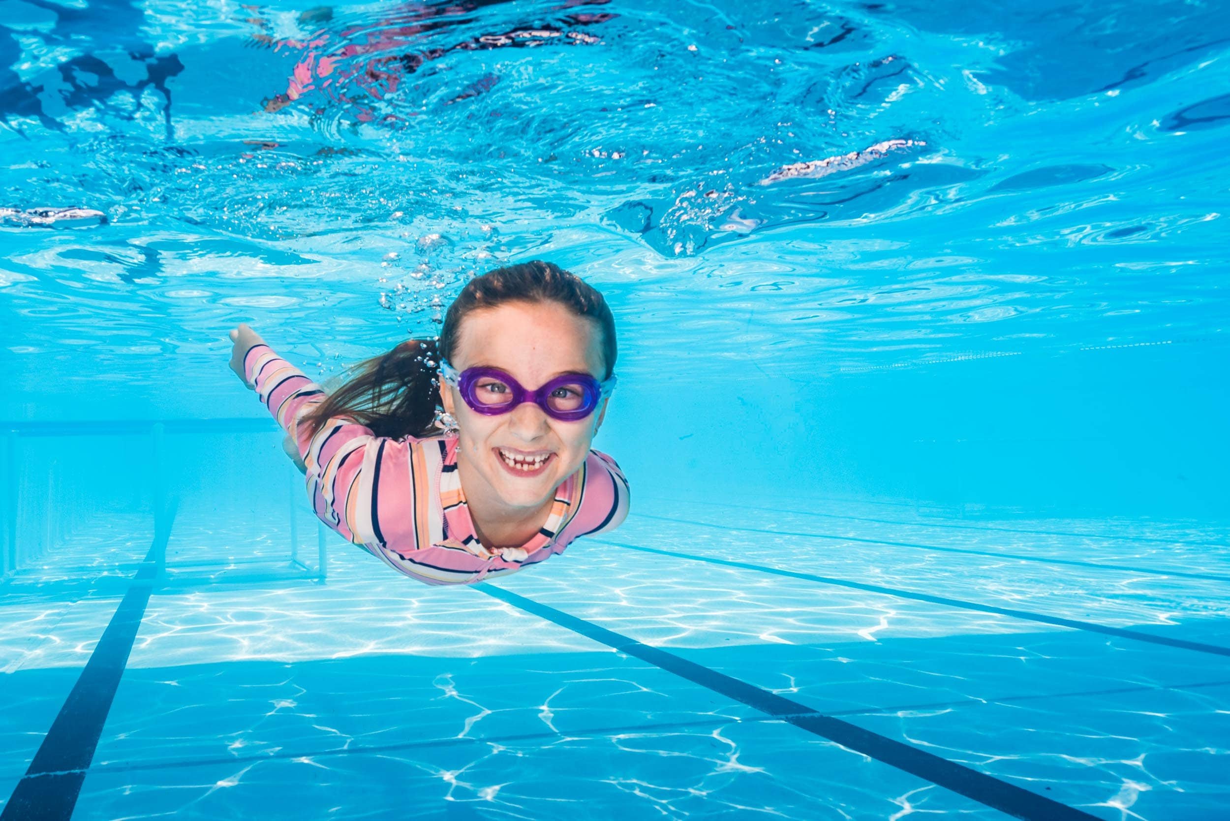 underwater-photo-swim-school-14.jpg