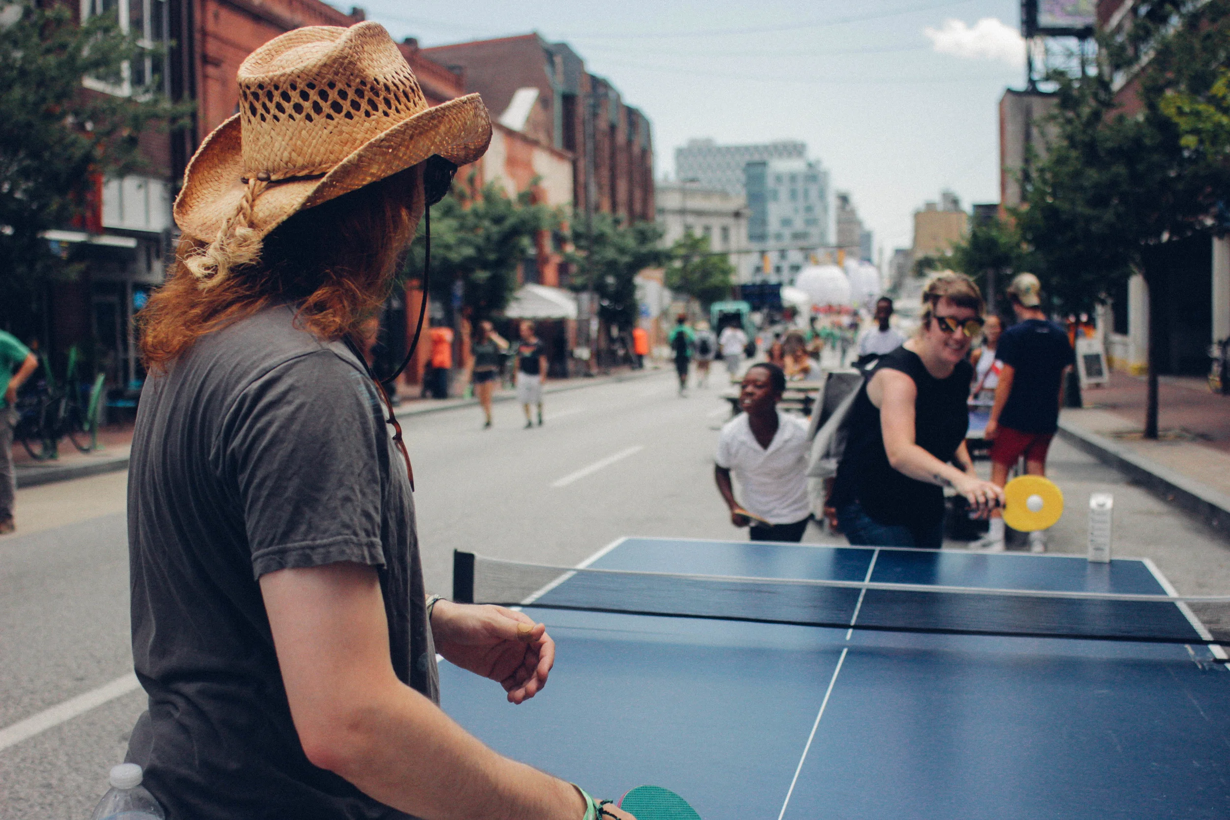 Table tennis in the street!