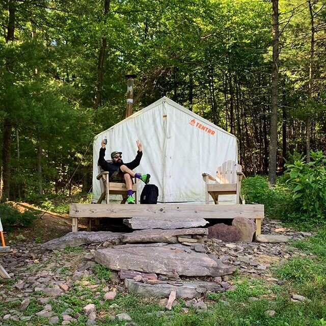 Took a stroll yesterday to peep a friend of a friends private camp site @tentrr #appalachianmountains #outdoors #hikingadventures #peace