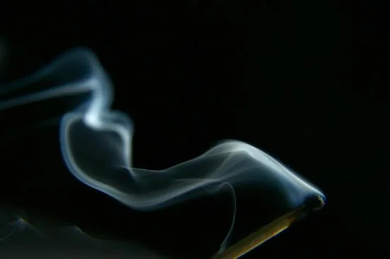 match_smoke_strobe_1224980_h.jpg