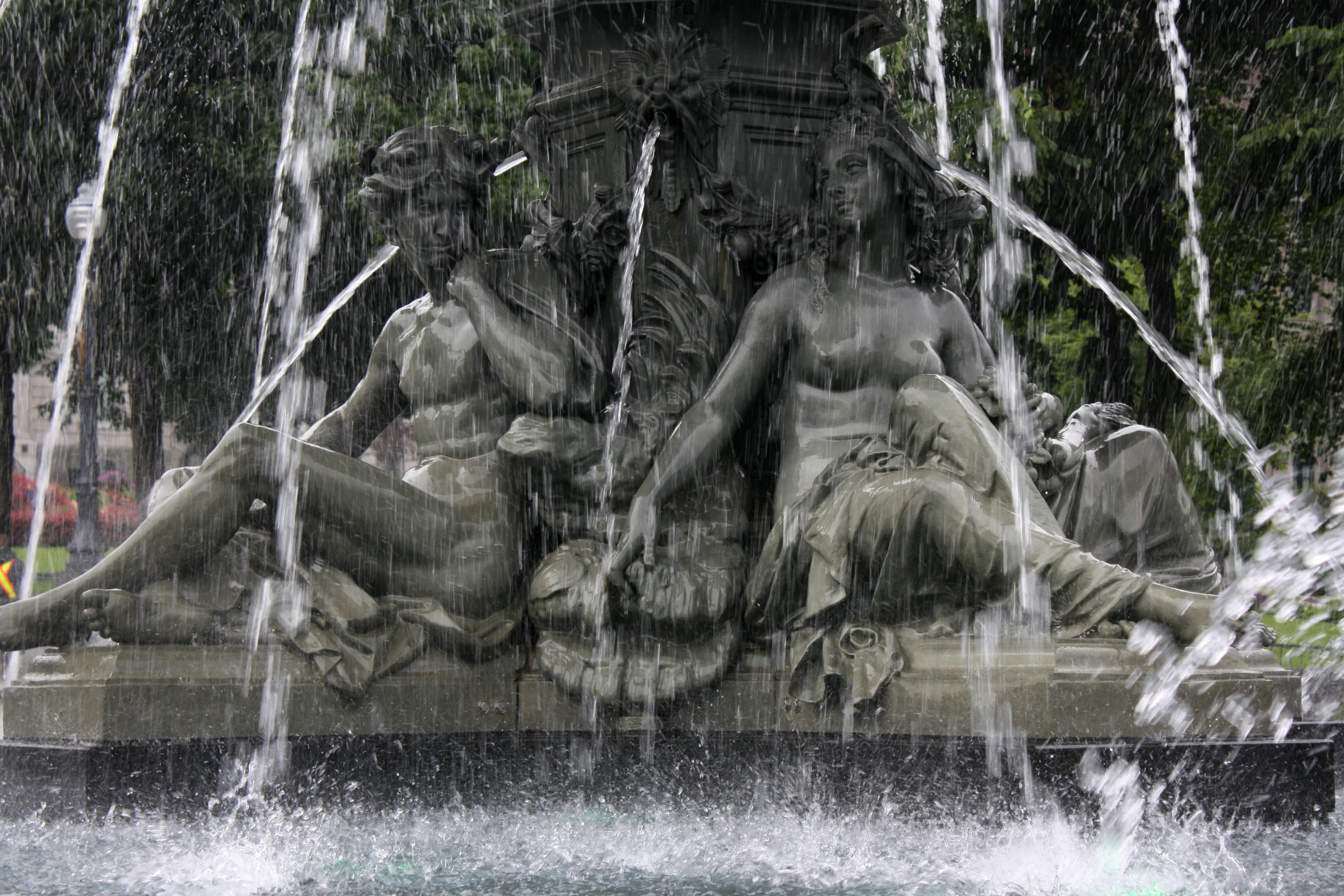 Fontaine de Tourny