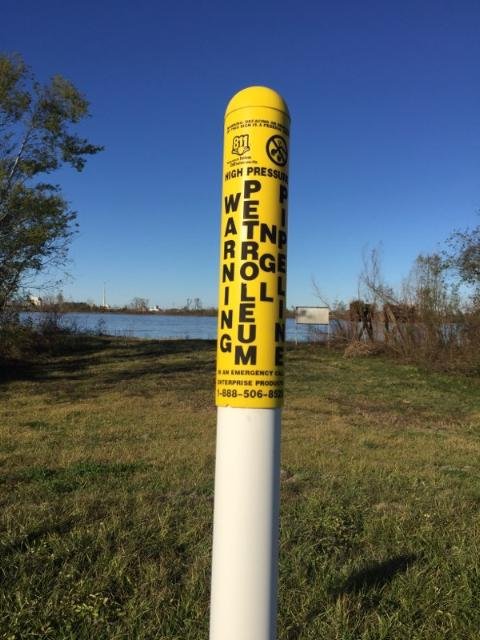 Petroleum Dow Chemical Taft Louisiana Signage at Mississippi River nurdles marchio.jpg