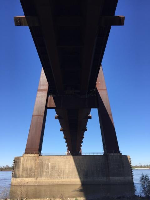 Luling Hale Boggs Bridge Louisiana nurdles marchio plastic dow chemical.jpg