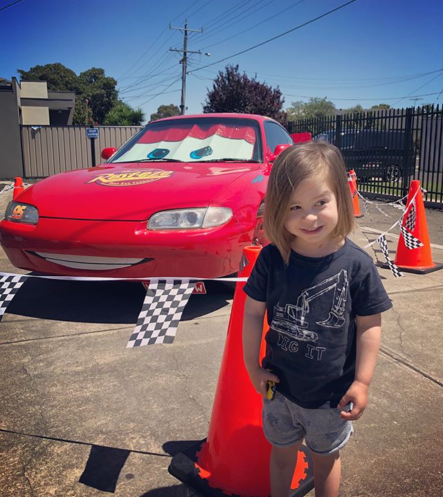 meeting lightning mcqueen!! #lightningmcqueen #rusteze #ezraleo #ezbostyle