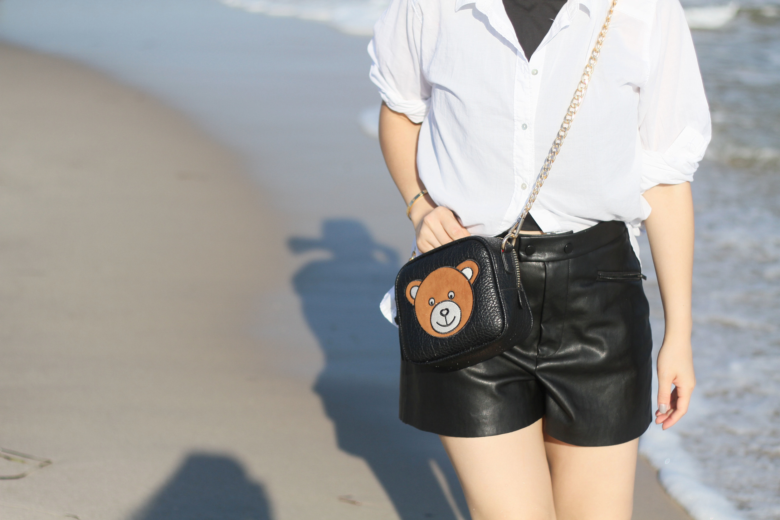 black and white beach outfit 7.jpg