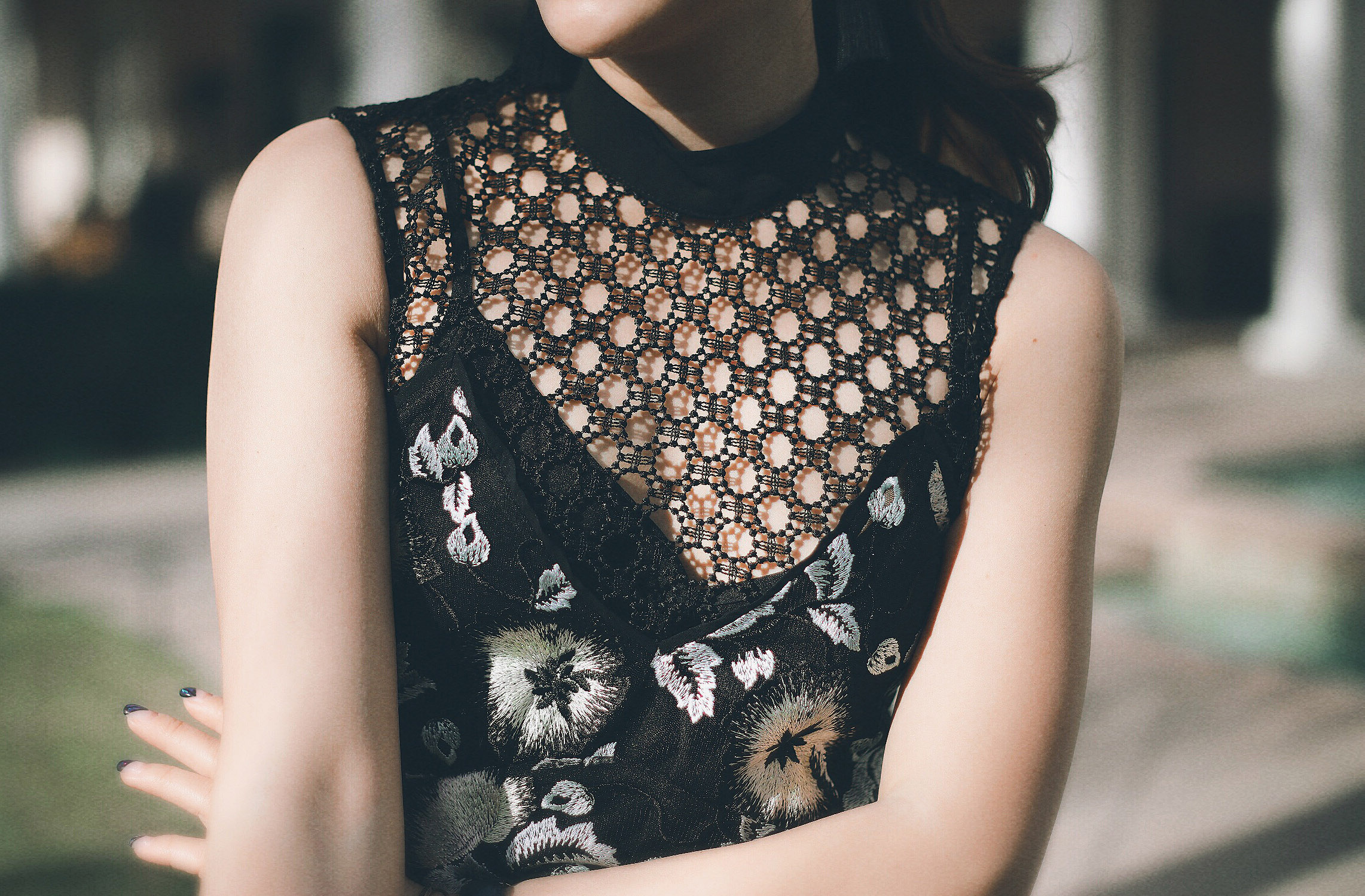 details in the lace and embroidery.JPG