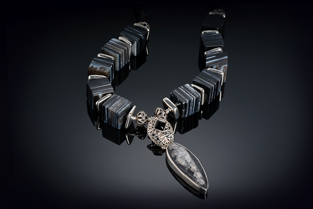 J8 Sardonyx, Onys, Fossil