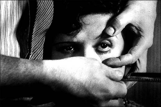 15. Un Chien Andalou (1929)