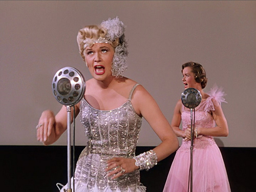 (From left) Jean Hagen, Debbie Reynolds