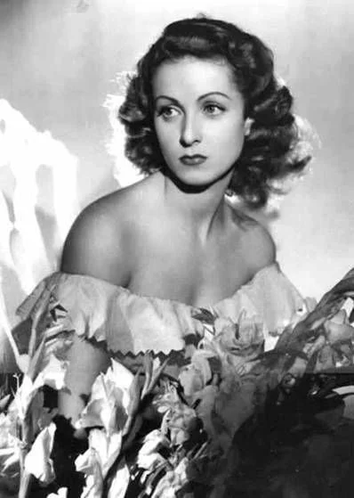 Danielle_Darrieux_3.jpg