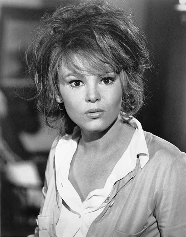 Barbara Harris in THE WAR BETWEEN MEN AND WOMEN