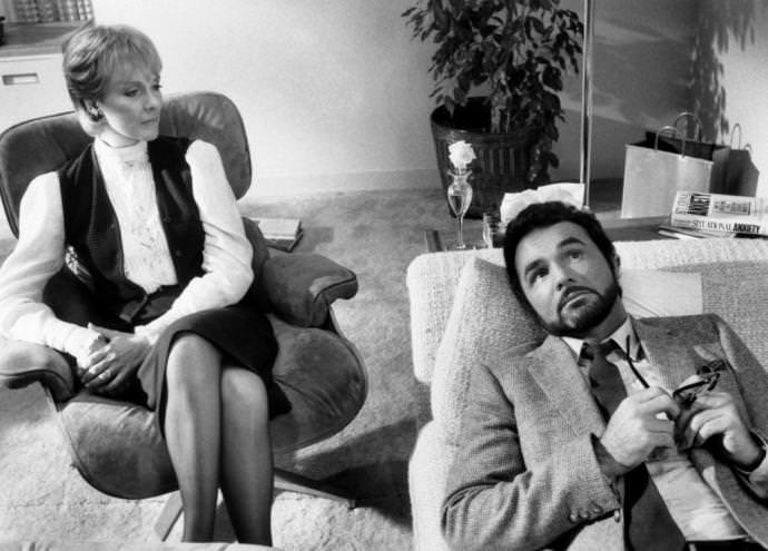 Julie Andrews and Burt Reynolds in THE MAN WHO LOVED WOMEN