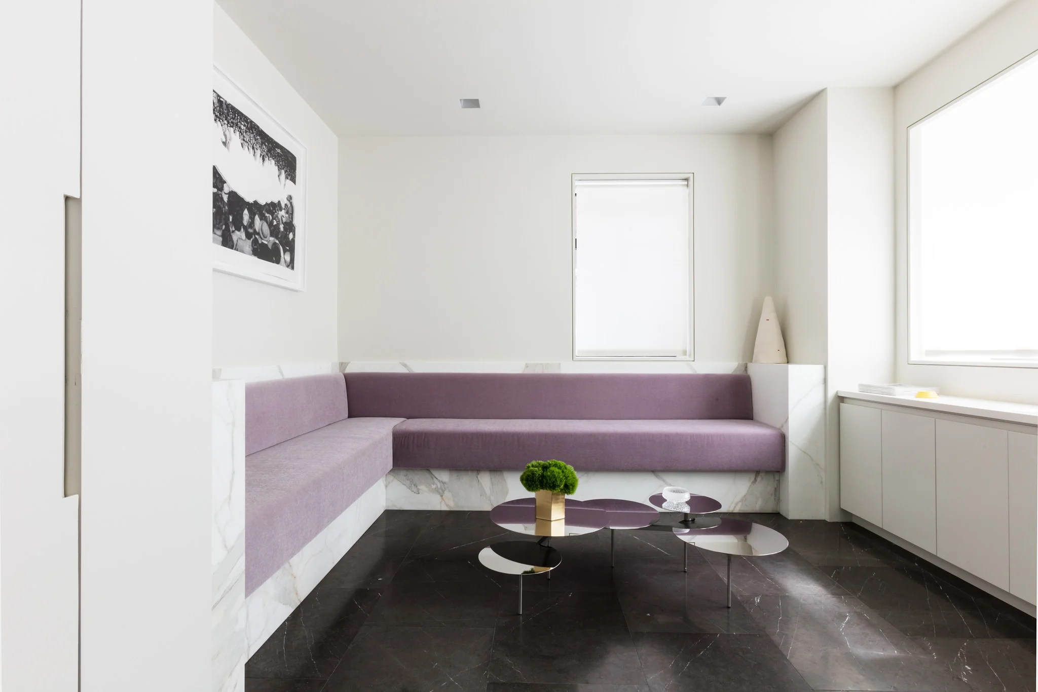  Located at 737 Park Avenue, the medical offices and surgical suite for Dr. Ed Kwak M.D.&nbsp;involved extensive space planning and mechanical coordination, in addition to creating a pleasant and luxurious environment for facial plastic surgery patie
