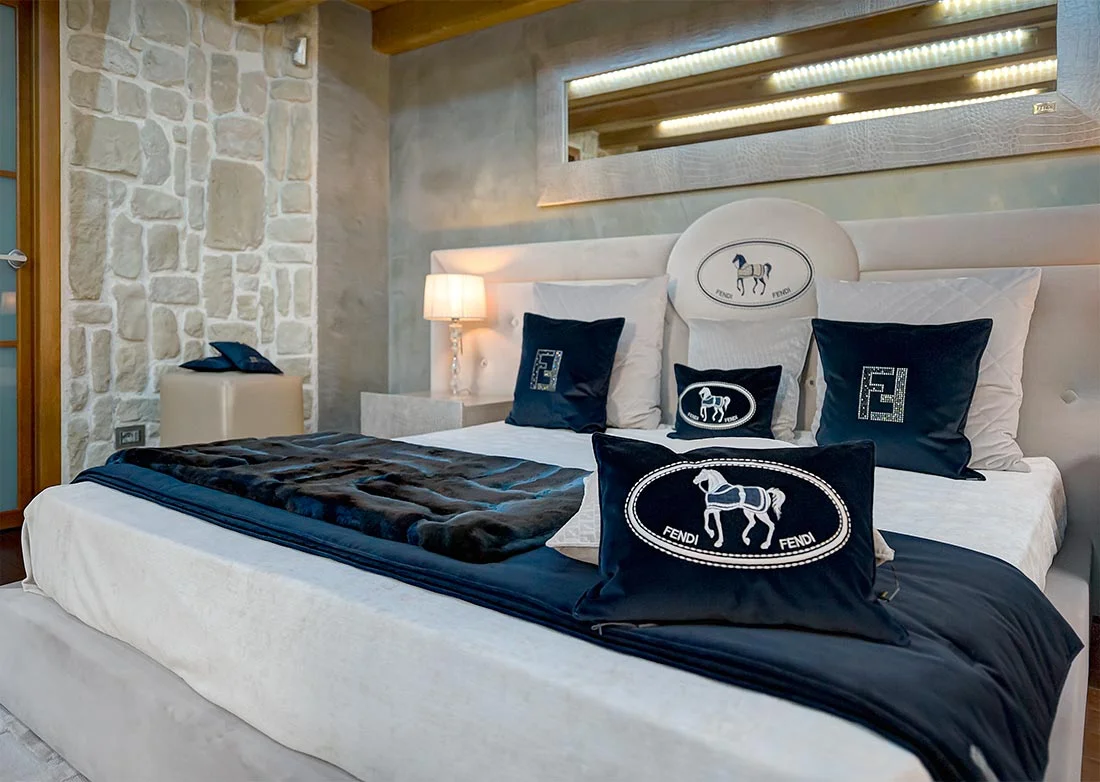 particolare-tessuti-ed-imbottiti-fendi-casa.jpg