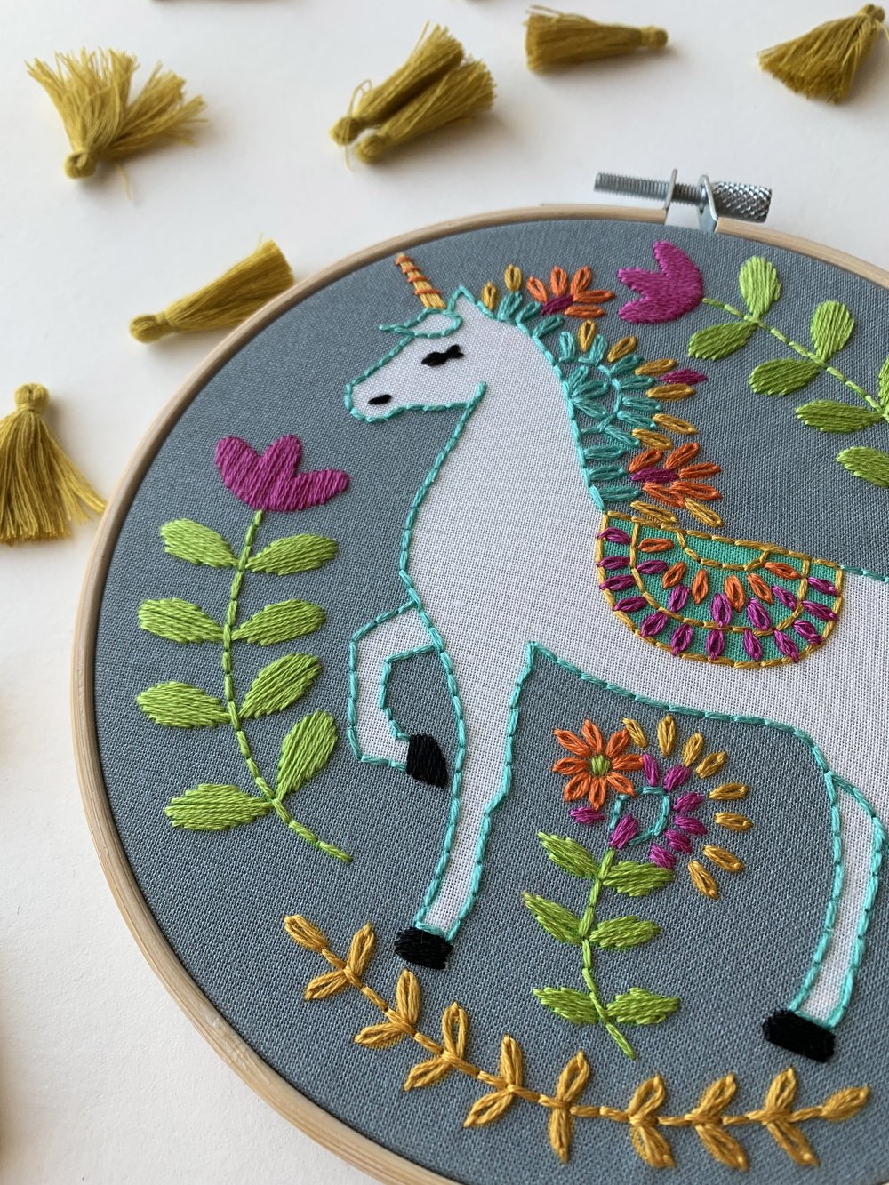 Garden Cat - Embroidery Kit - Rikrack – Fiddlehead Artisan Supply