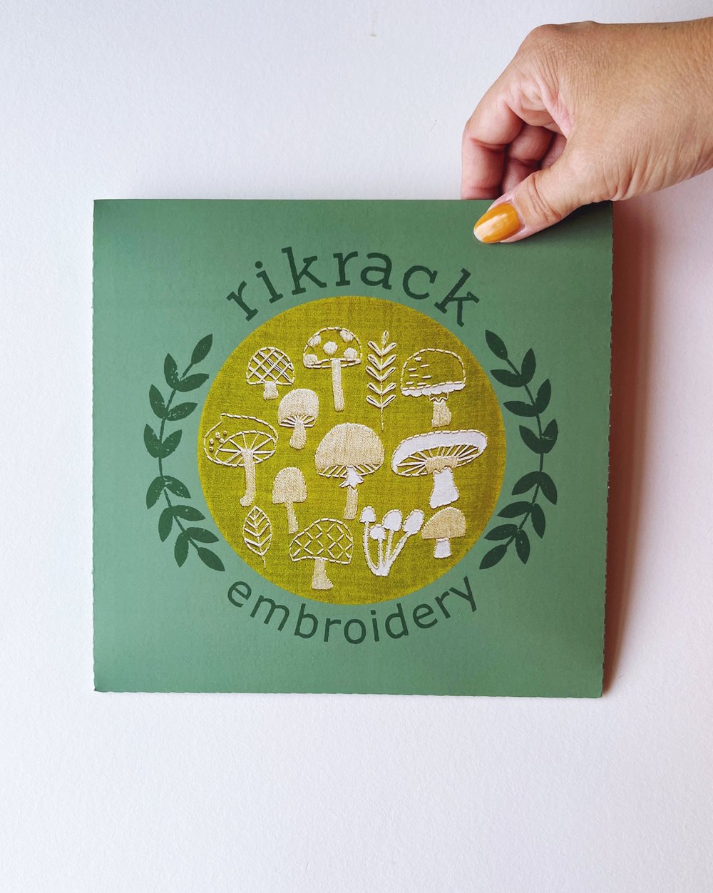 Mushrooms embroidery kit — rikrack