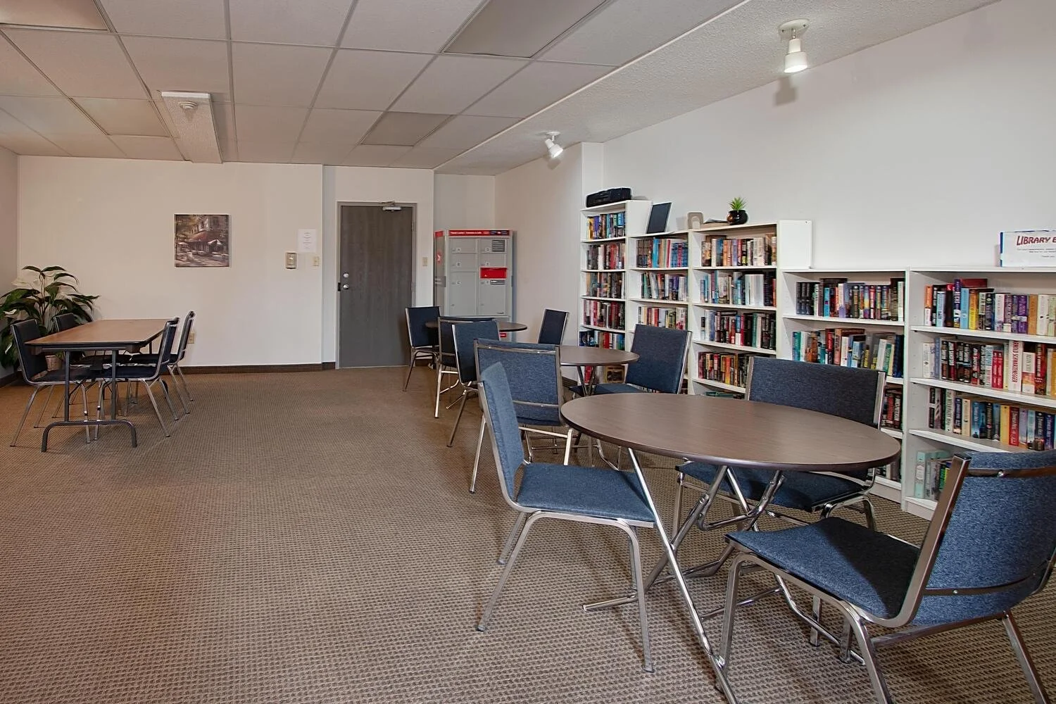 521 Riverside Dr 412 London ON-large-025-025-121 library-1500x1000-72dpi.jpg