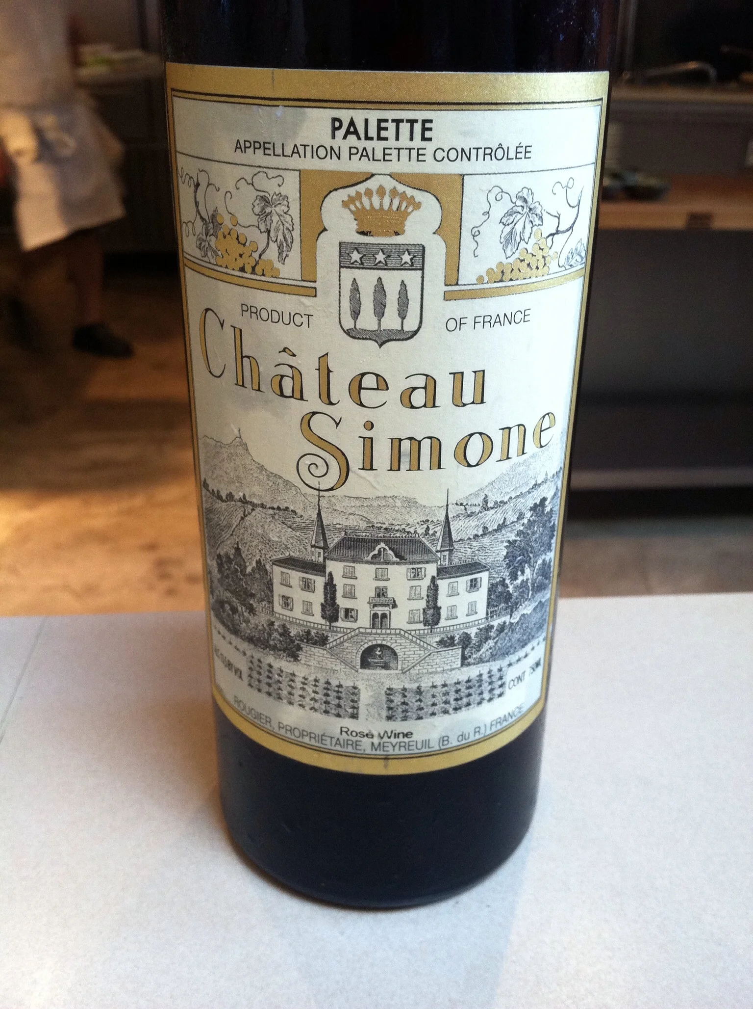 Chateaus Simone, Palette Rose. Photo by Shana Sokol, Shana Speaks WIne.