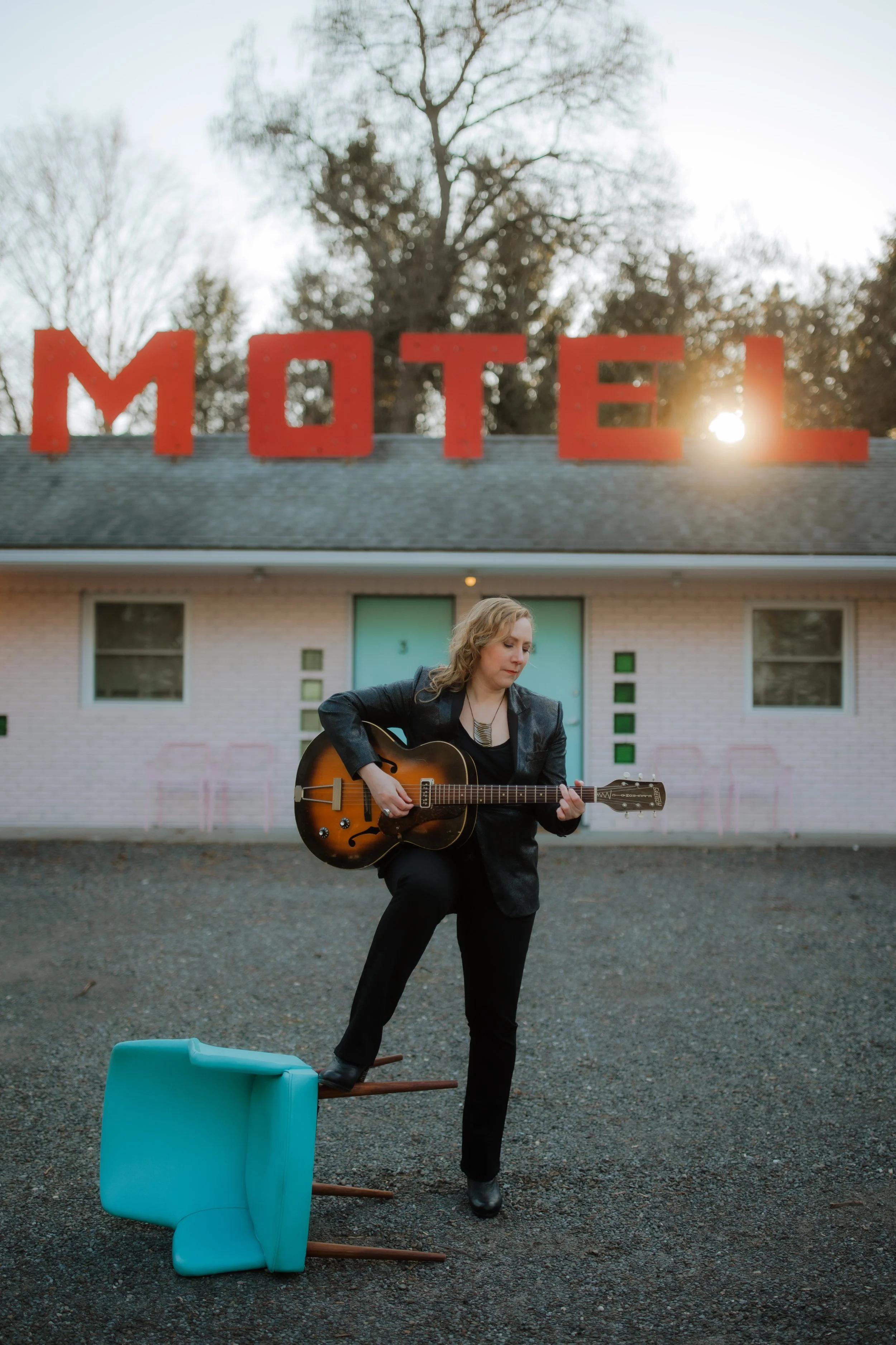 Sara-Milonovich-Last-Resort-Motel-260407-17.20.34.jpg