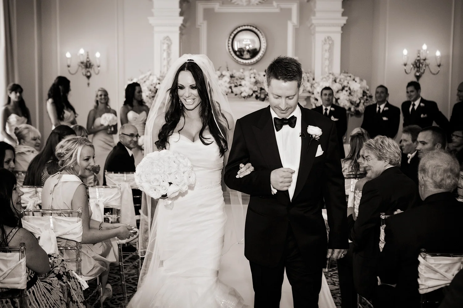 LeannePedersenPhotographers-Wedluxe-SarahCarson026.jpg