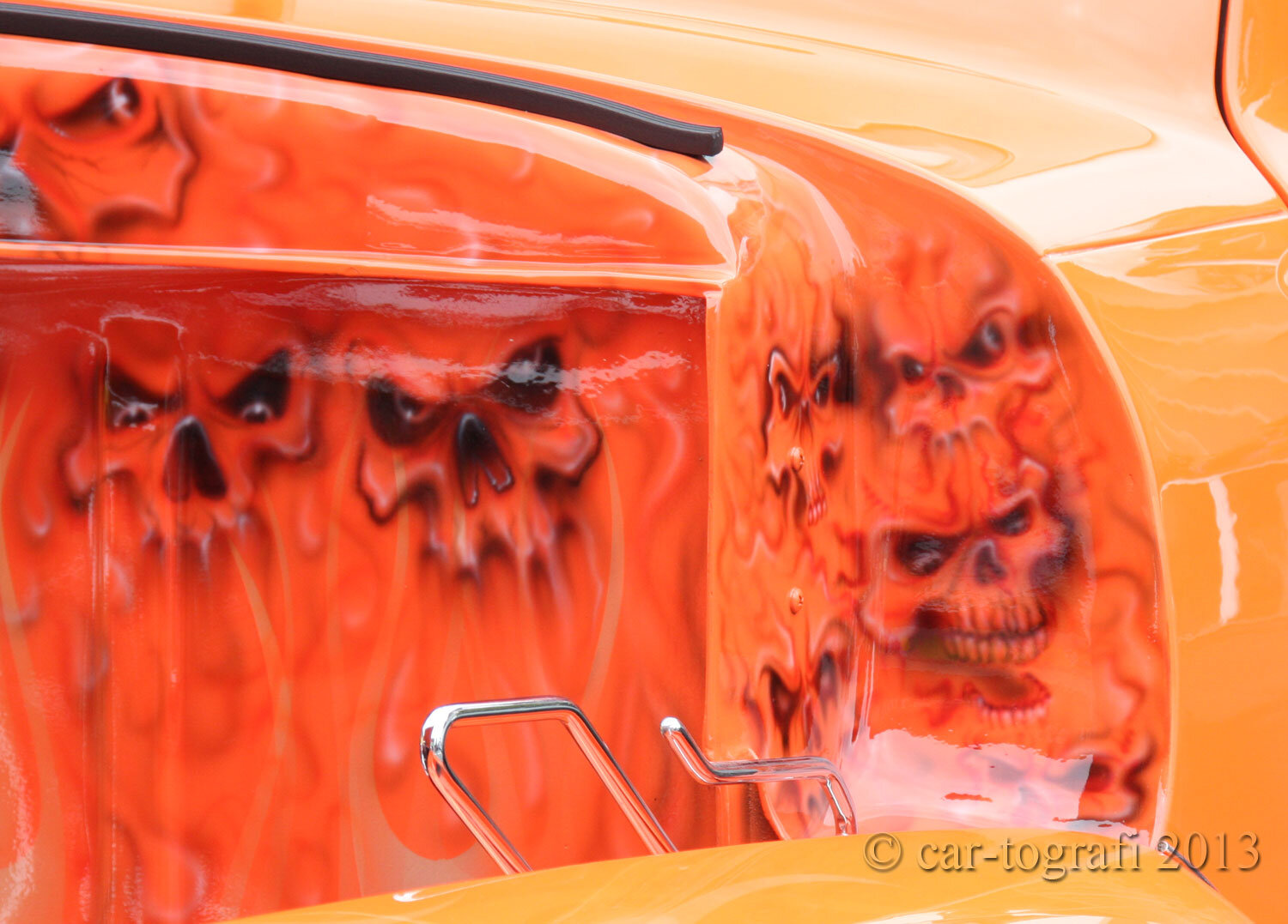 skulls-in-orange.jpg