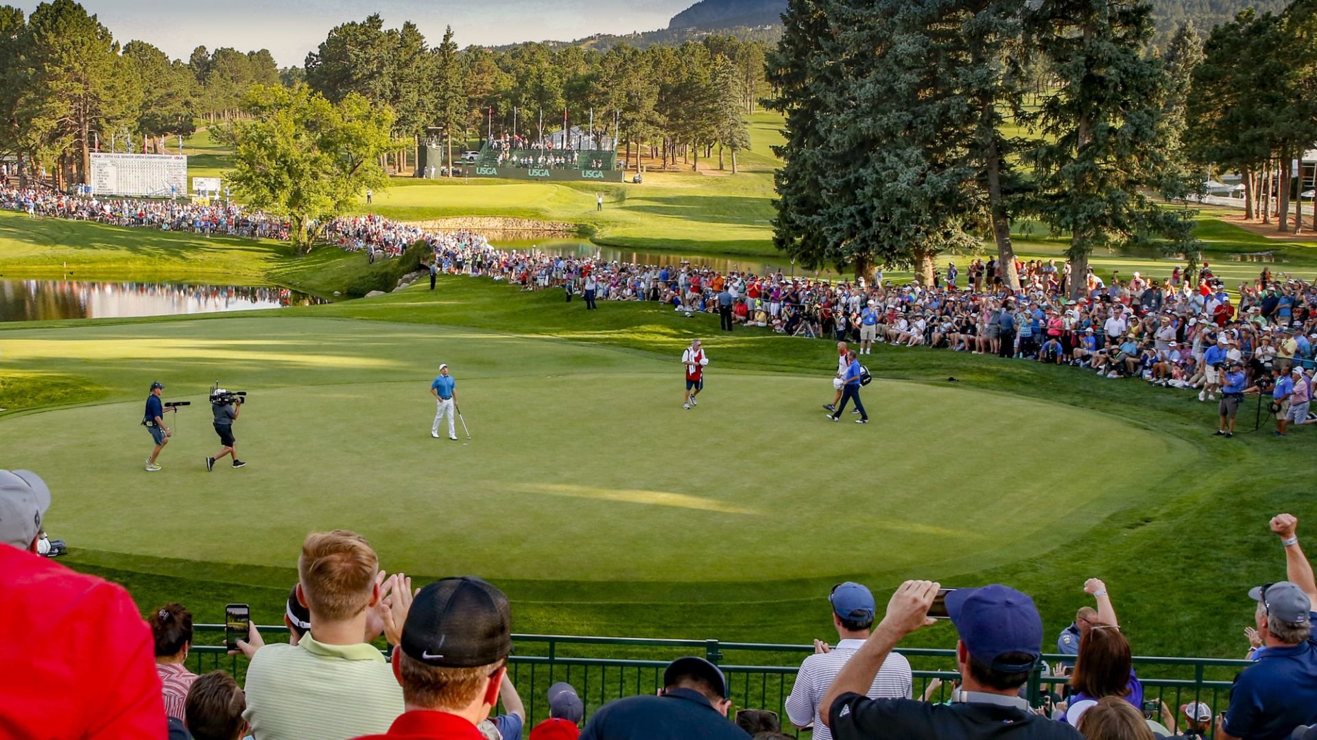 the.broadmoor.crowds.jpg