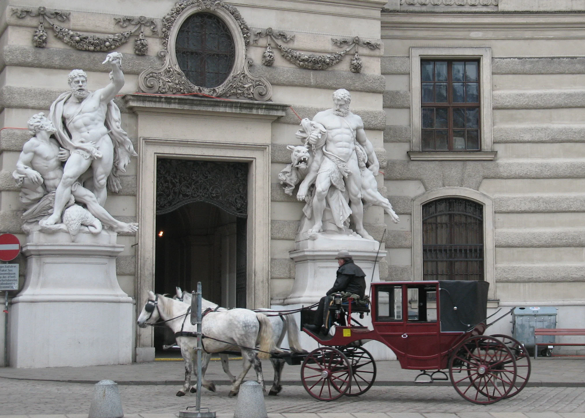 Hofburg Palace in Vienna has a very impressive entrance