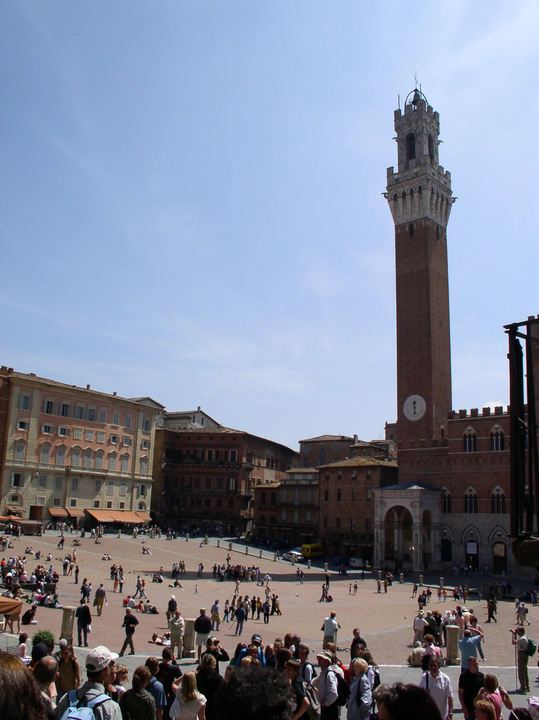 Siena campanile, on one side of the campo.