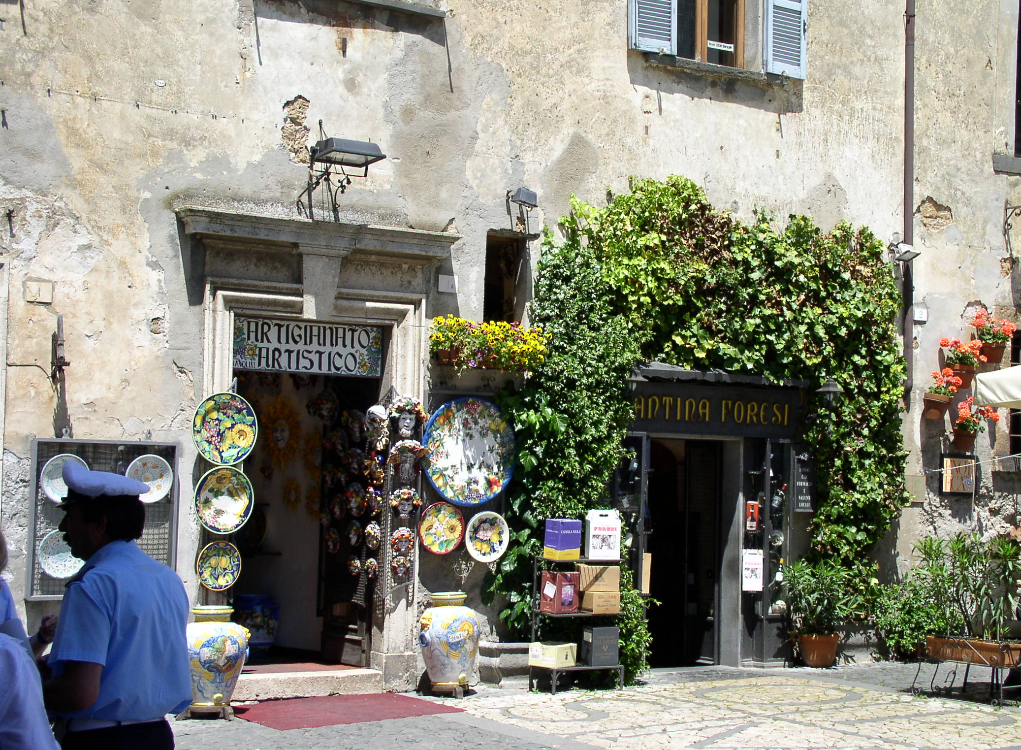 A lovely ceramic shop facing the Orvieto duomo