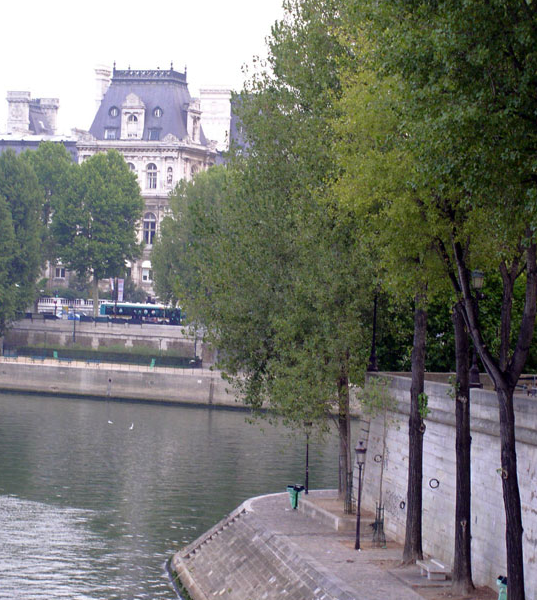 Quayside along the Seine near Hotel de Ville
