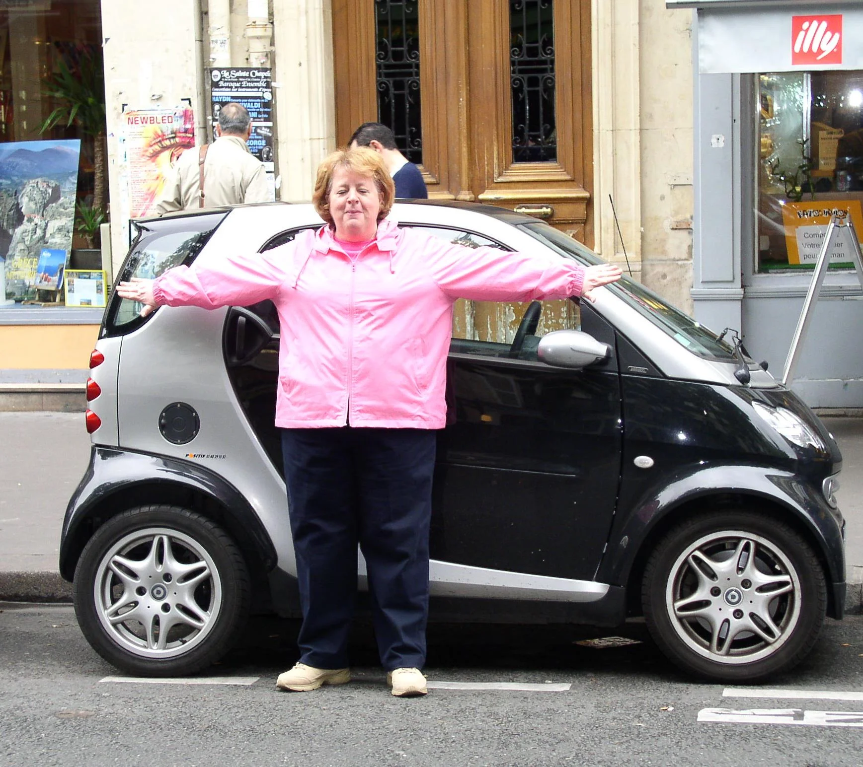 Smart cars are sooo small