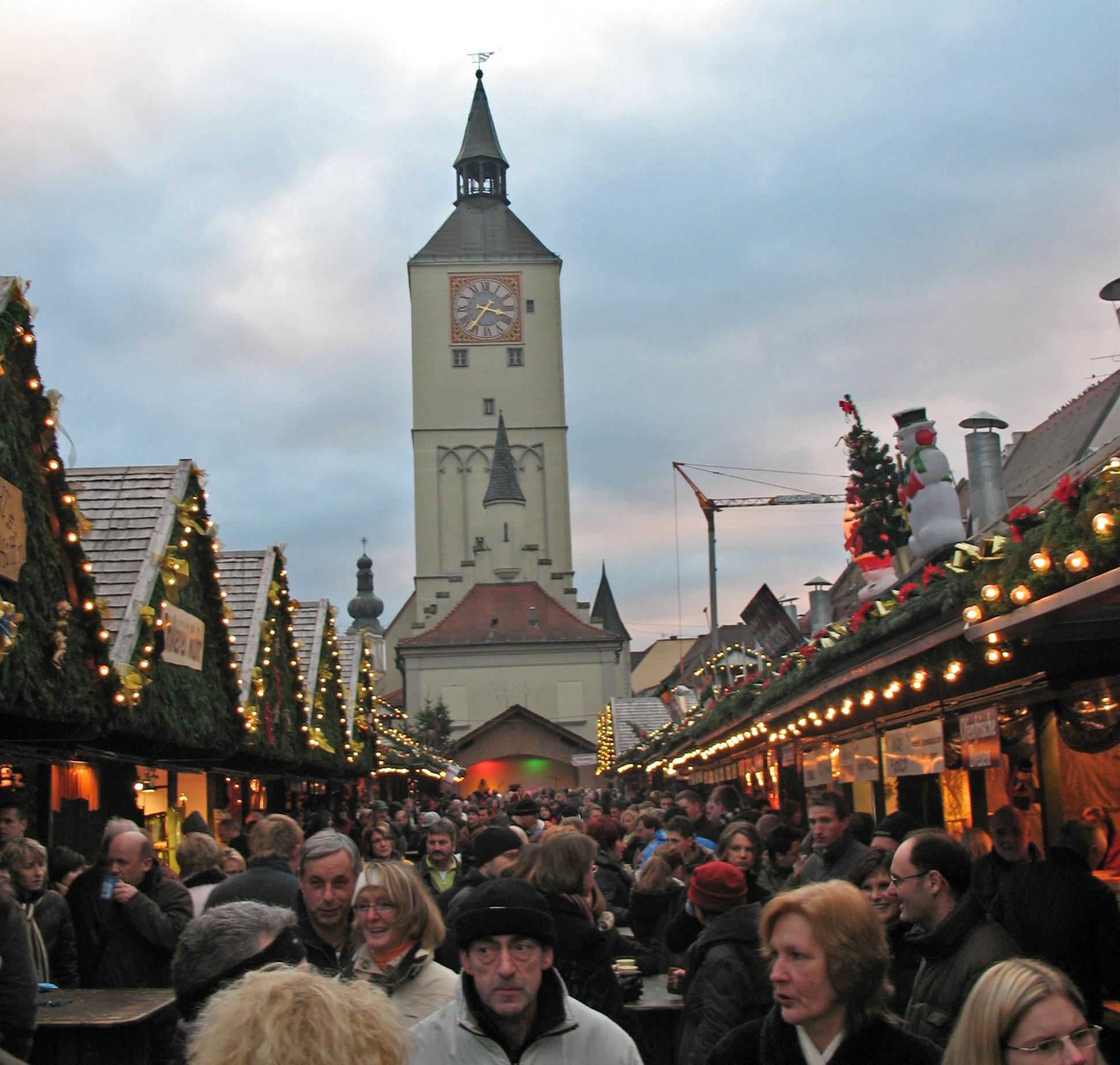 Deggendorf's Market was crowded but we were pleased to find more handmade crafts