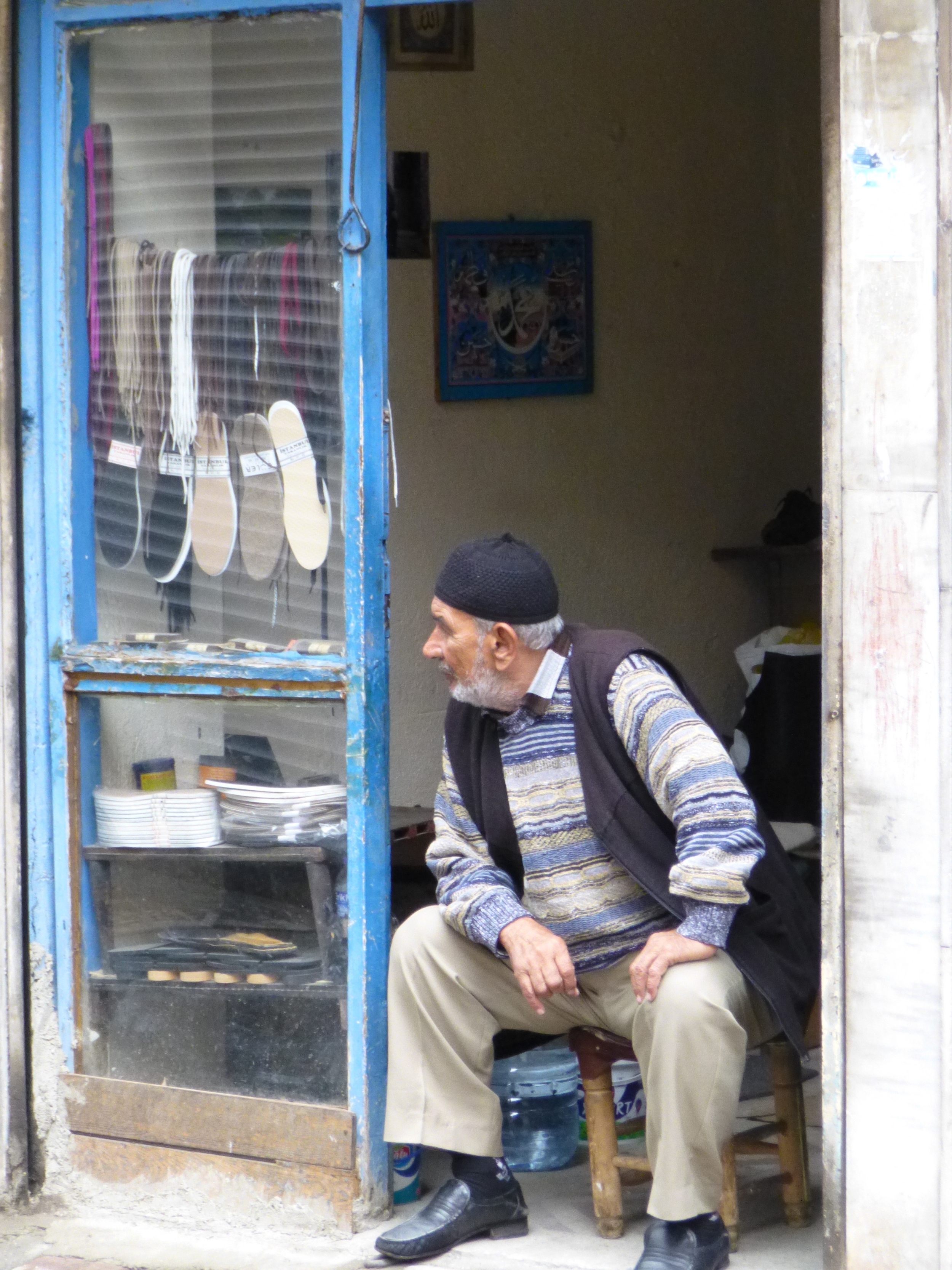 Cobbler looking for business (DD photo)