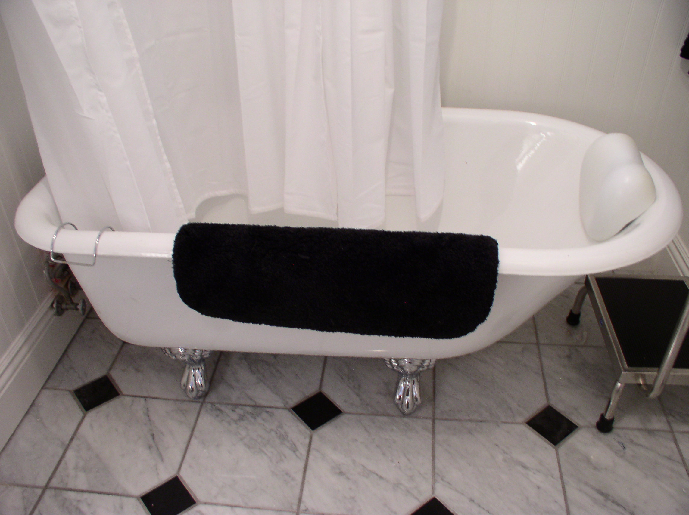 Shiny new clawfoot tub