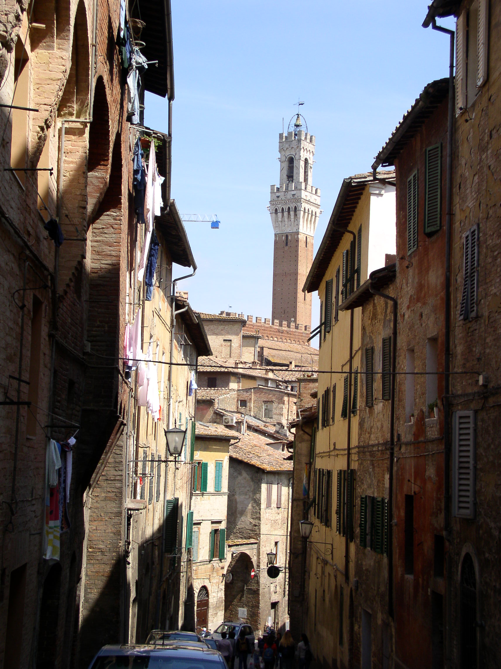  Walking down the streets of Siena heading for the Campo. 