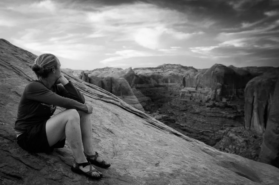 Rebecca camping at the Rim of Fool's Canyon