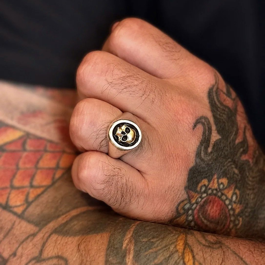 The Signature Skull Signet (Large) — Iz&Co.