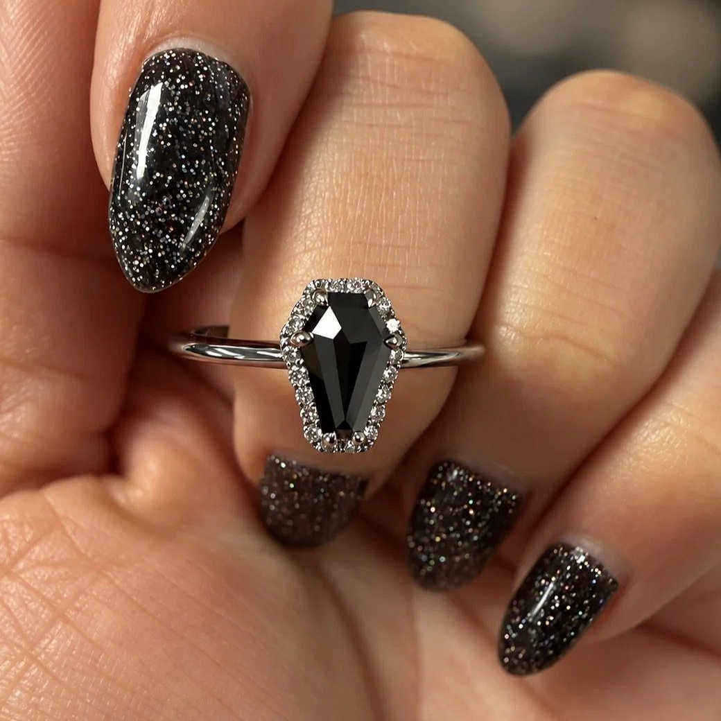 Gothic+Glamour_+Black+Gemstone+and+Glitter+Nails.jpg