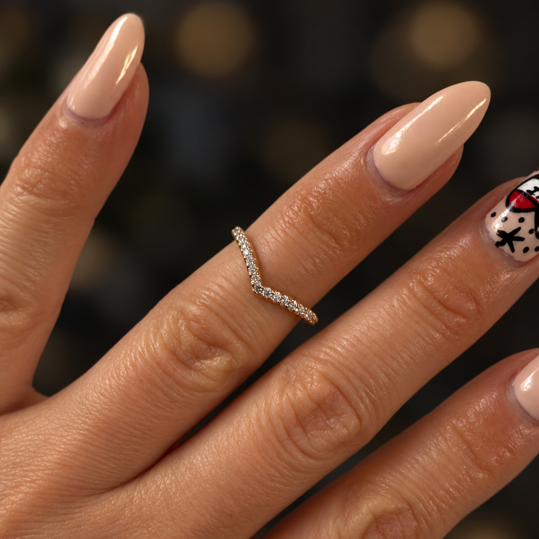 Sparkling+Chevron+Ring+and+Glossy+Nude+Nails.png