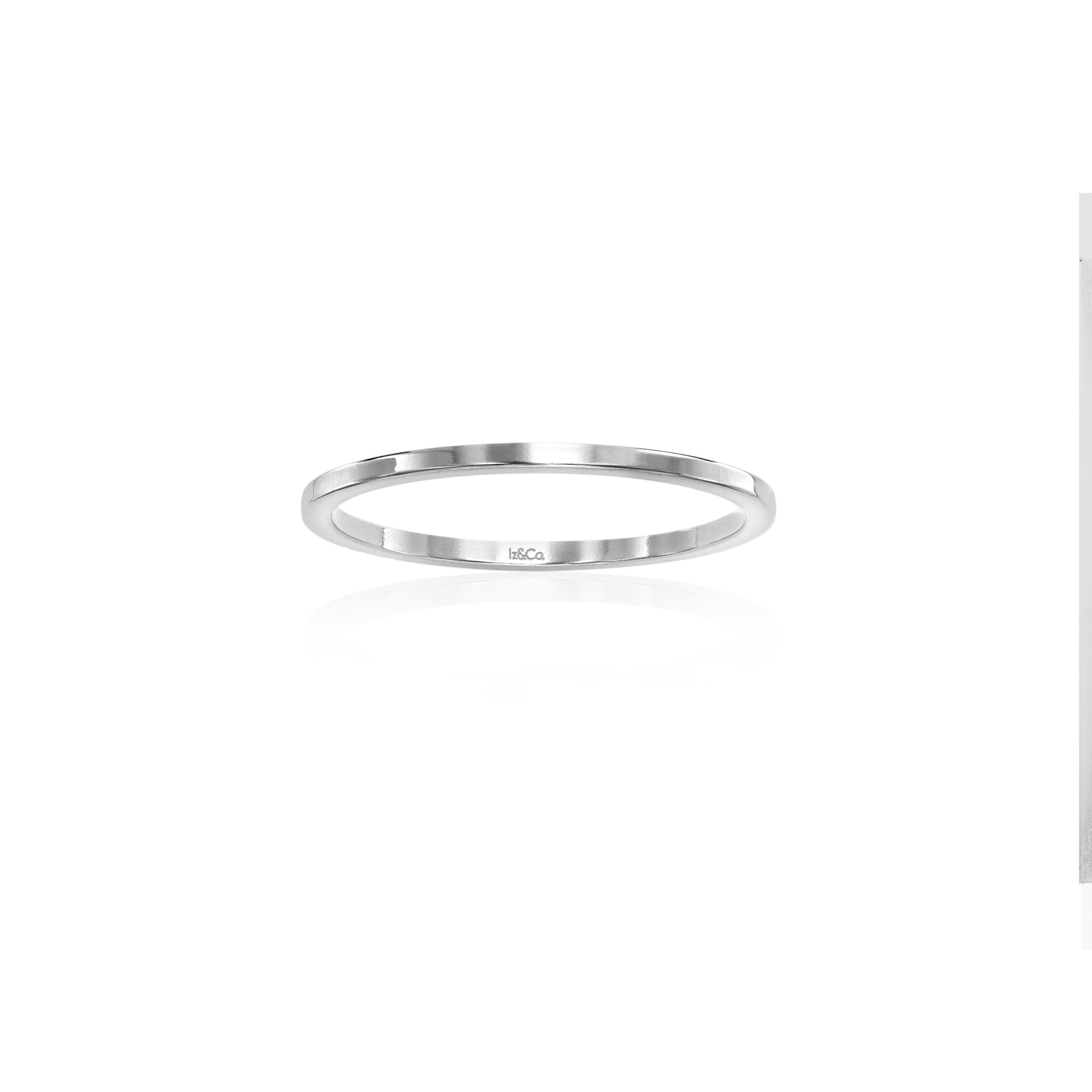 1mm Flat Ring — Iz&Co.