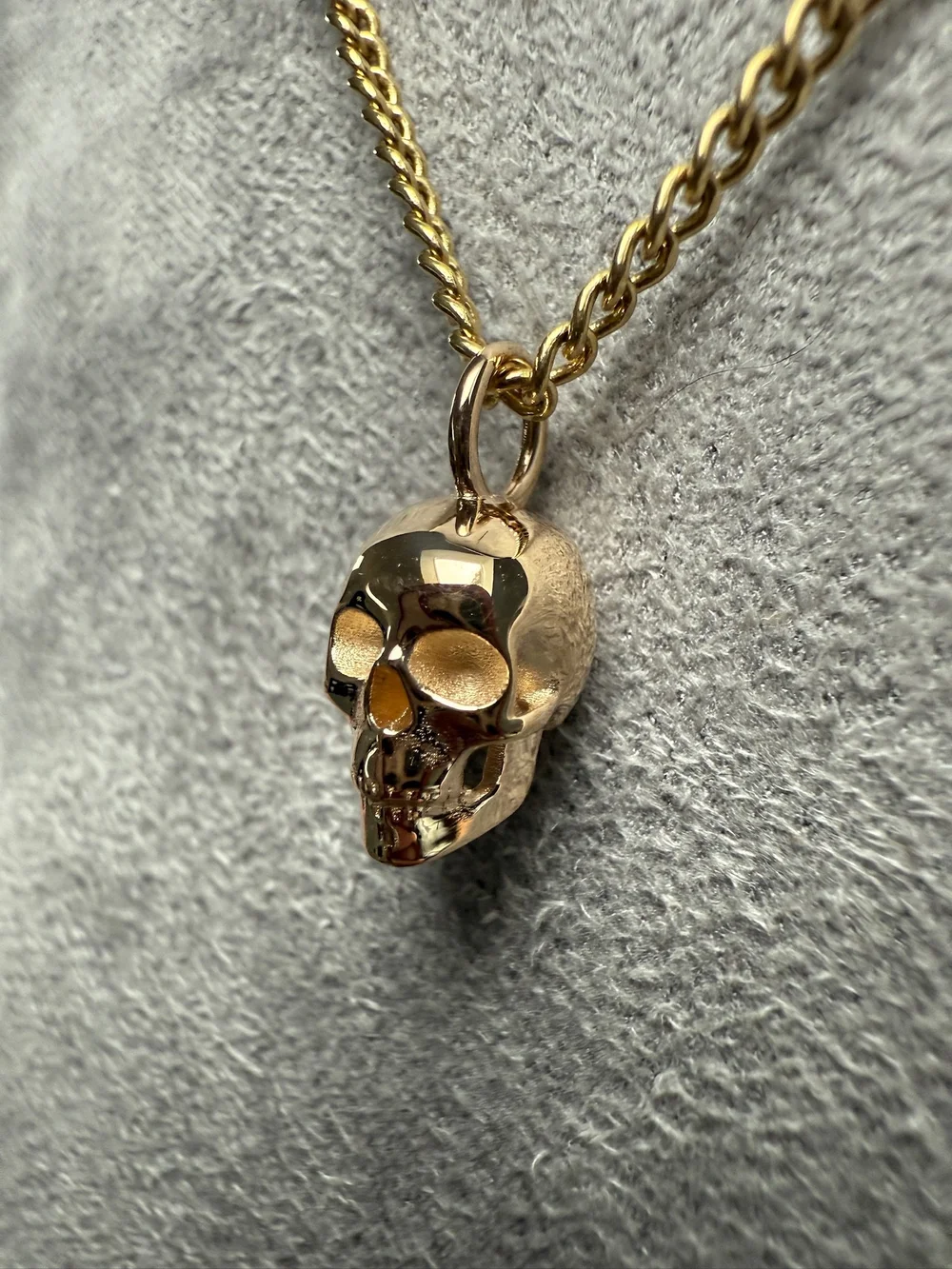 Skull Pendant —